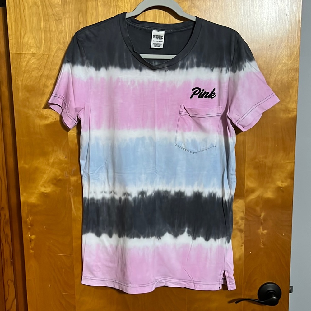 Tie-dye Pink brand T-shirt.